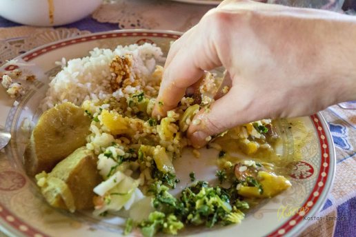 There is a whole theory behind the benefits of hand food, from satisfying the senses to harmonizing the energy (Chi or Prana). Various cultures have adopted this style. For me it was the first time I ate rice with my hands, and I have to say, it was a great feeling! http://www.huffingtonpost.com/michael-mamas/hand-food-why-eating-with_b_12100382.html