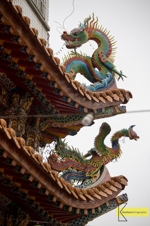 Tainan Chinese Temple 三老爺宮. Roof detail.